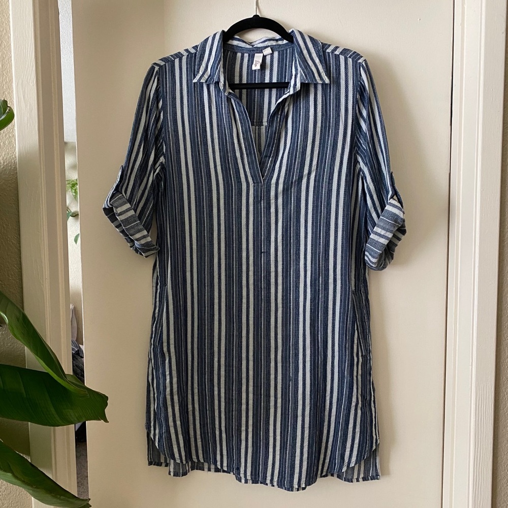 Elan 3/4 Sleeve V Neck Dress